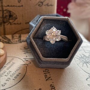 Bella Luce /Vanna K     925 Sterling Silver Flower Ring